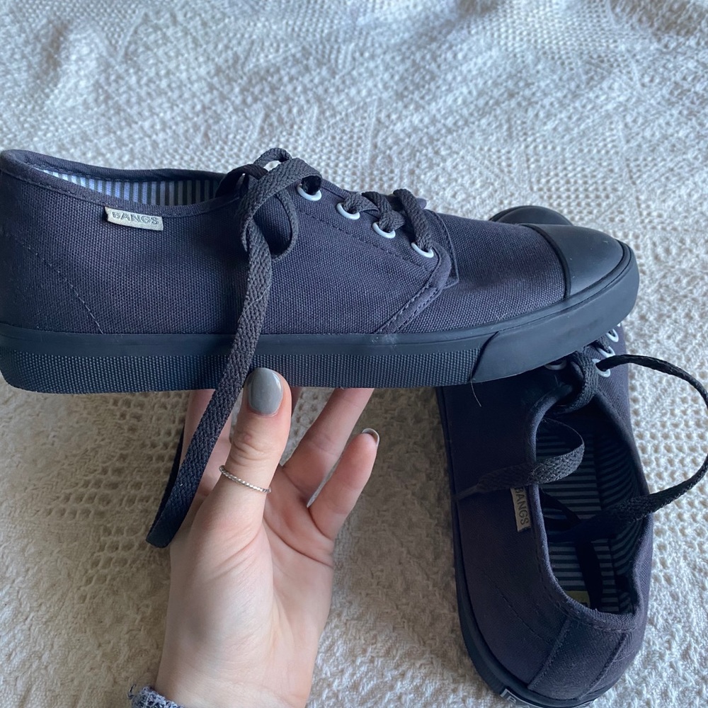BANGS shoes low top unisex